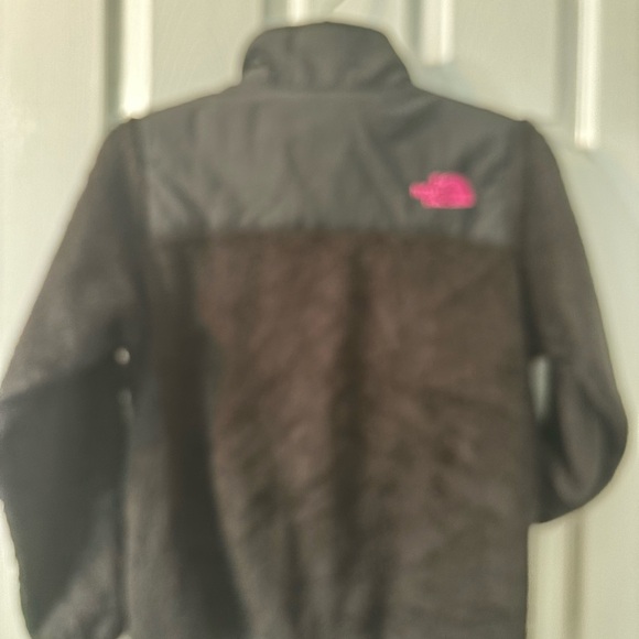 The North Face Black and Pink Kids Jacket - Picture 5 of 5